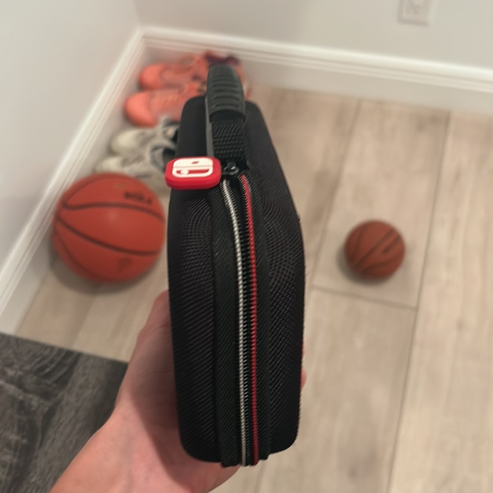 Nintendo switch case - Picture 4 of 4